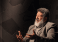 A reflexão de Mario Sergio Cortella sobre respeito: “Elogie em público, e corrija em particular. Um sábio orienta sem ofender, e ensina sem humilhar.”