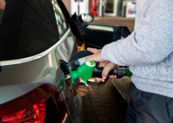 Carro mais econômico do Brasil até R$ 100 mil chega a fazer 17,7 km/l com gasolina