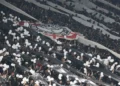 Corinthians assina com meio-campista e recebe R$ 13,5 milhões para gastar