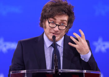Javier Milei, presidente da Argentina, toma decisão surpreendente logo após reeleição de Lula