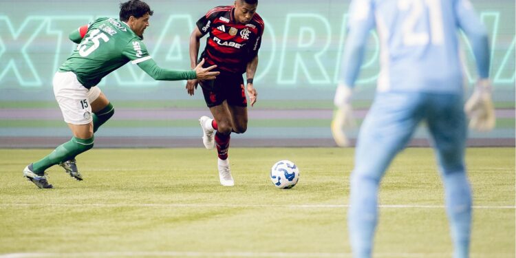 Enquanto a maior venda da história do Flamengo foi de 45 milhões de euros, a do Palmeiras foi bem maior
