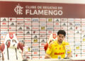 Enquanto Rossi ganha R$ 600 mil no Flamengo, Muslera recebe muito menos no Estudiantes