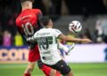 Athletico-PR escolhe dois zagueiros para contratar; Coritiba vai abrir negociações com goleiro