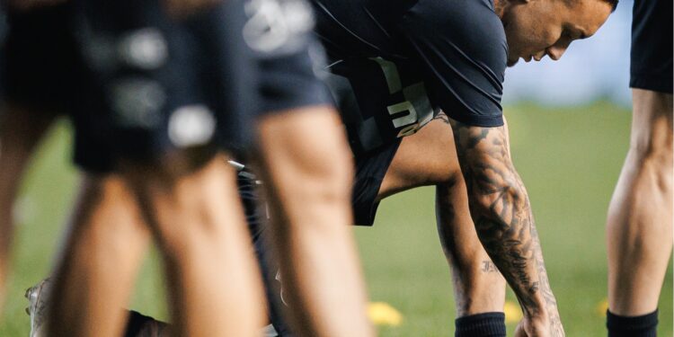 Everton Cebolinha pode estar de malas prontas para deixar o Santos rumo à Europa
