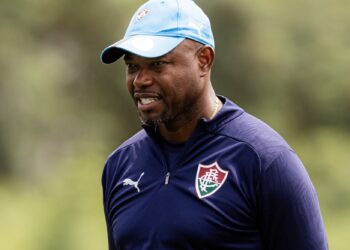 Liverpool quer cria do São Paulo com multa de 100 milhões de euros; Fluminense assina com meia