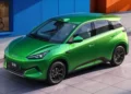 Enquanto Dolphin Mini atinge velocidade máxima de 150 km/h, novo carro da BYD chega a 496,22 km/h