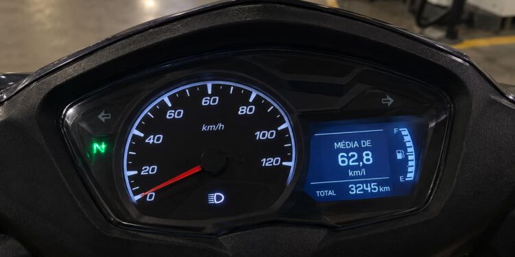 Moto mais econômica do Brasil faz média de 62,8 km/l e ocupa o 2º lugar entre as mais vendidas