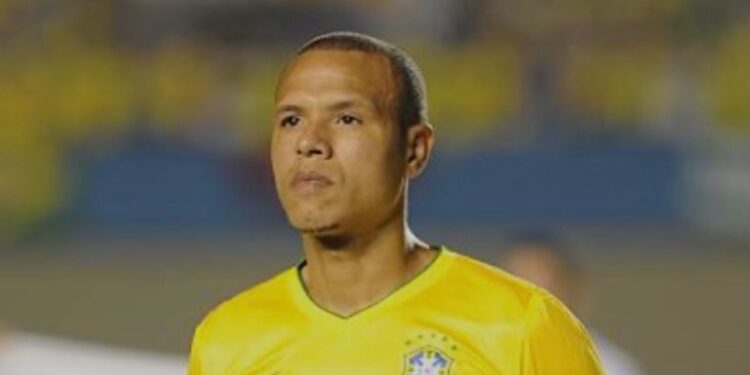 Luis Fabiano, que fez 10 mil votos, tem fortuna que nos deixou sem palavras