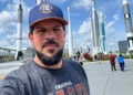 Aos 46 anos, Sorocaba também ganha dinheiro fora da música e possui fortuna de tirar o fôlego