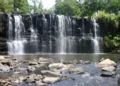 Paraíso escondido no interior de Santa Catarina tem cachoeira deslumbrante de 12 metros e acesso fácil