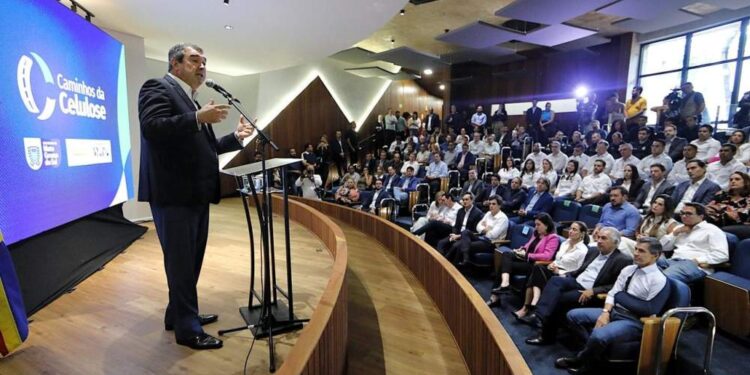 Caminhos da Celulose vai investir R$ 2 bilhões para concluir 870 quilômetros de obras rodoviárias