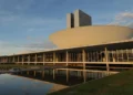 Enquanto deputados federais ganham R$ 46 mil por mês, salários de deputados estaduais chegam perto