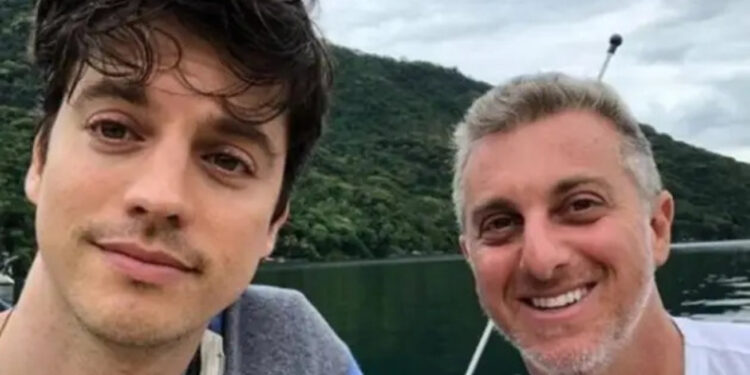 Mãe de Luciano Huck abre o coração e revela que irmão do apresentador decidiu deixar o Brasil após ameaças