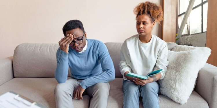 Psicólogos concordam que pessoas que reclamam de tudo com frequência podem estar apresentando um problema cognitivo