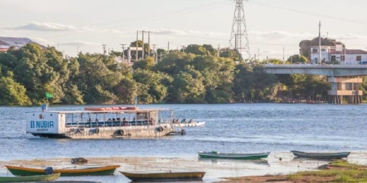 Cidade mais promissora do Nordeste deixa turistas encantados com passeios pelo Rio São Francisco