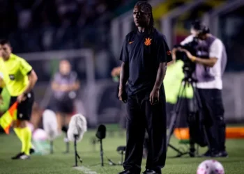 Enquanto para demitir Seedorf custa R$ 4,5 milhões para o Corinthians, a queda de Dorival no SPFC sairia mais caro
