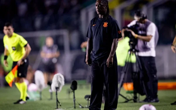 Enquanto para demitir Seedorf custa R$ 4,5 milhões para o Corinthians, a queda de Dorival no SPFC sairia mais caro