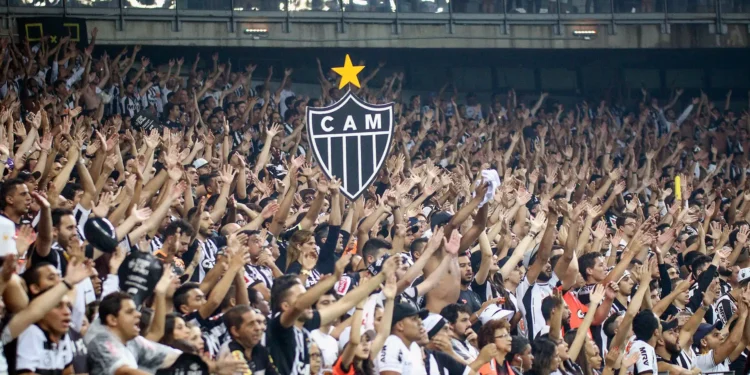 Meia se despede do Corinthians e acerta para jogar no Atlético-MG